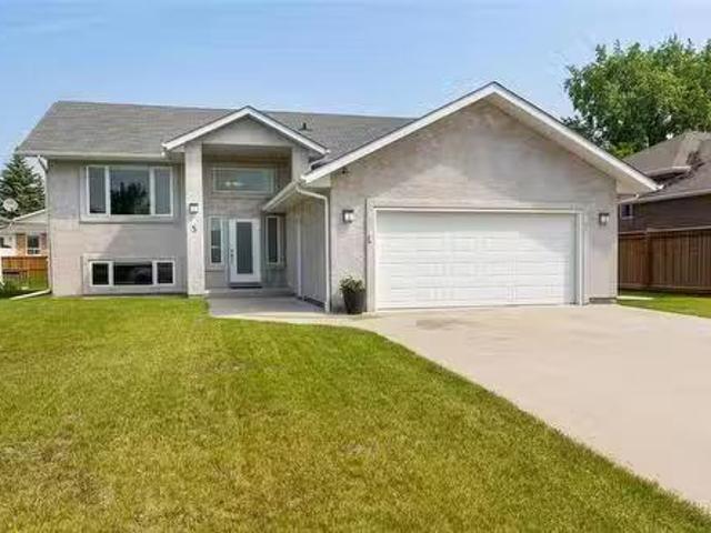 House for sale in Steinbach, Manitoba