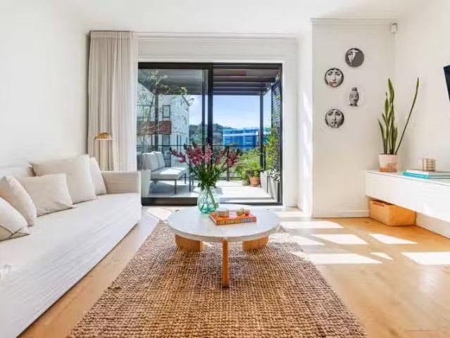 Apartment for sale in Paremoremo