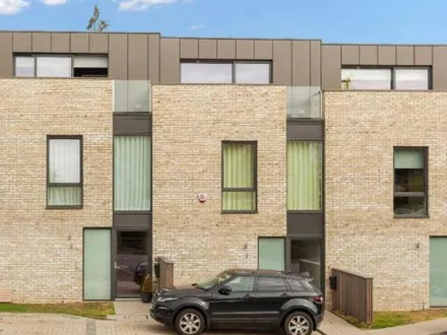 House for rent in Comely Bank, Craigleith