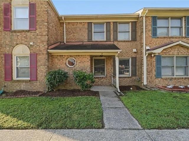 Townhouse for sale in Westview Lakes, Hampton