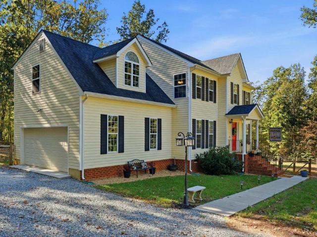 House for sale in Louisa, Louisa County