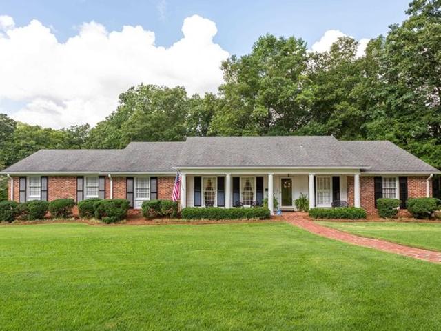 House for sale in Anniston, Alabama