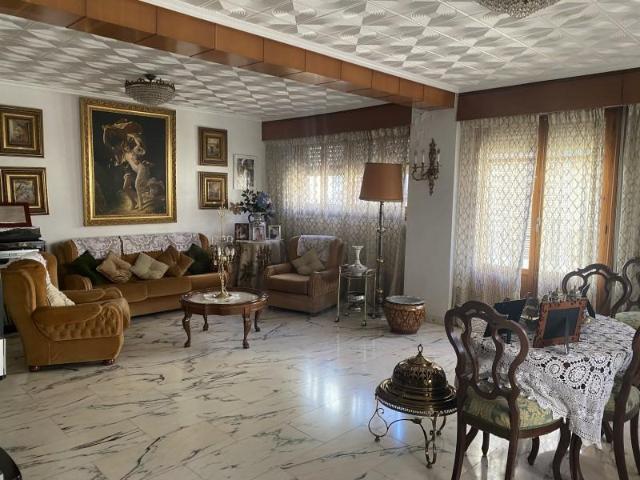 Apartamento en venta en Lucena, Andalucía