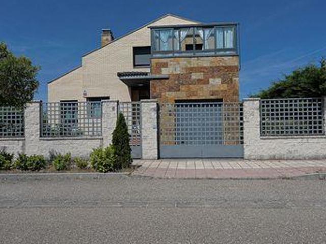 Casa en venta en Urbanización el Soto, Aldeamayor De San Martín