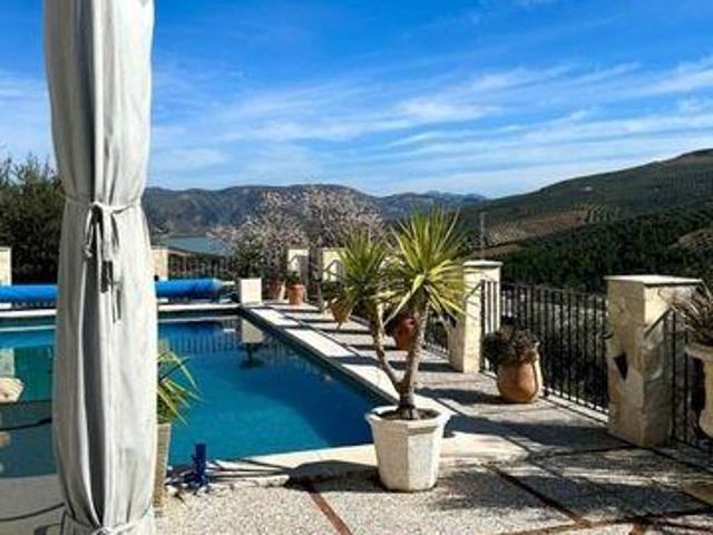 Casa en venta en Iznájar, Andalucía