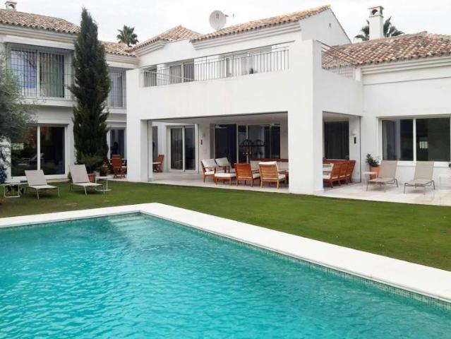 Casa en alquiler en Las Yucas, Costa del Sol Occidental