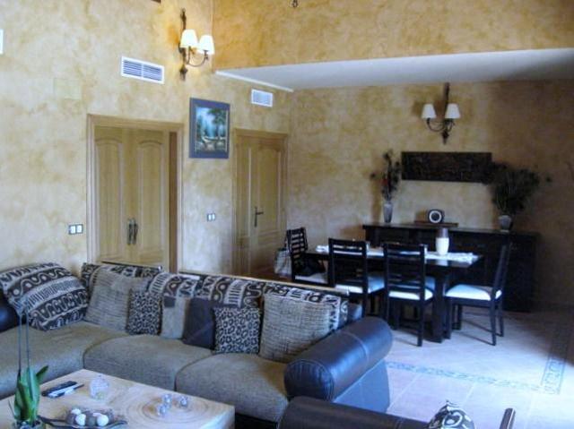 Casa en venta en La Carlota, Andalucía
