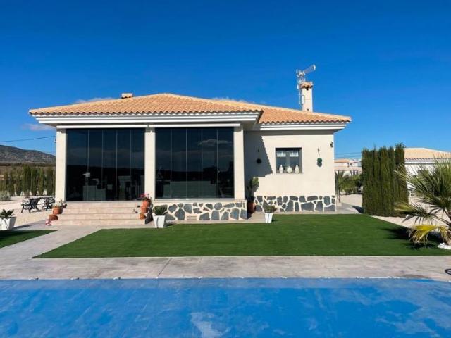 Casa en venta en El Pinós