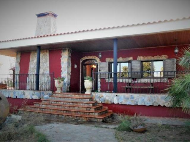 Casa en venta en Santa Marta, Badajoz