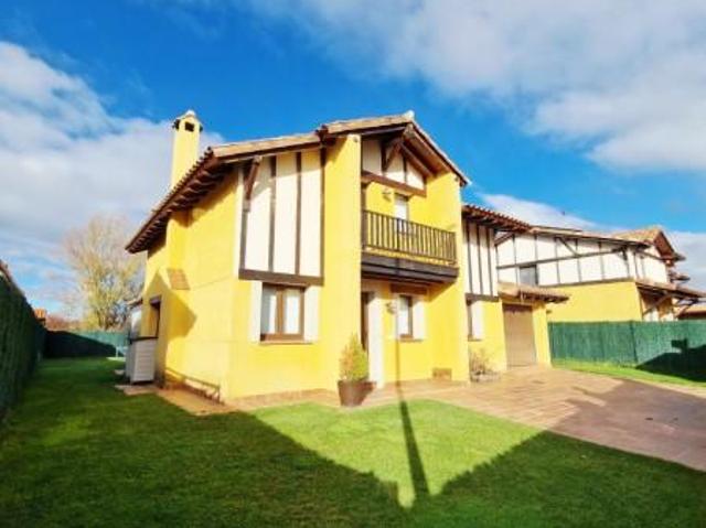 Casa en venta en Villarrodrigo de las Regueras, Villaquilambre