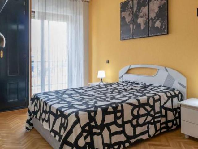Habitación en alquiler en Alcalá De Henares, Distrito V