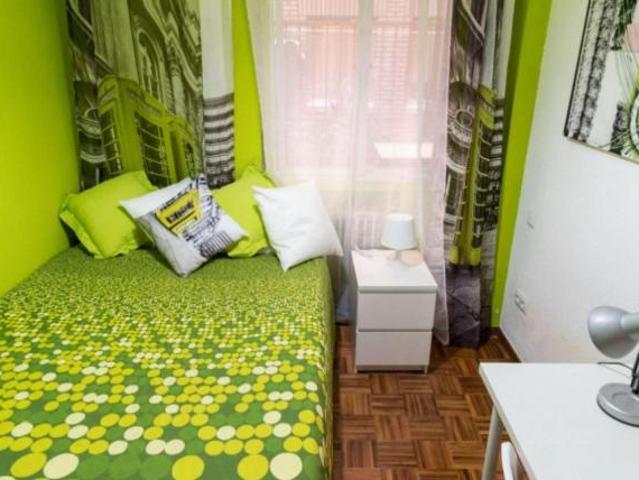 Habitación en alquiler en Alcalá De Henares, Madrid