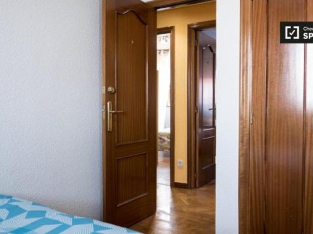 Habitación en alquiler en Alcalá De Henares, Distrito V
