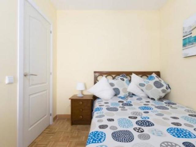 Habitación en alquiler en Alcalá De Henares, Distrito II