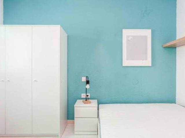 Habitación en alquiler en Alcalá De Henares, Distrito V