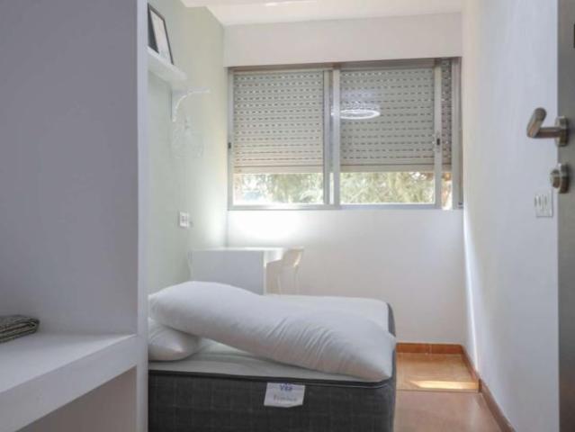 Habitación en alquiler en Medina-sidonia, Madrid