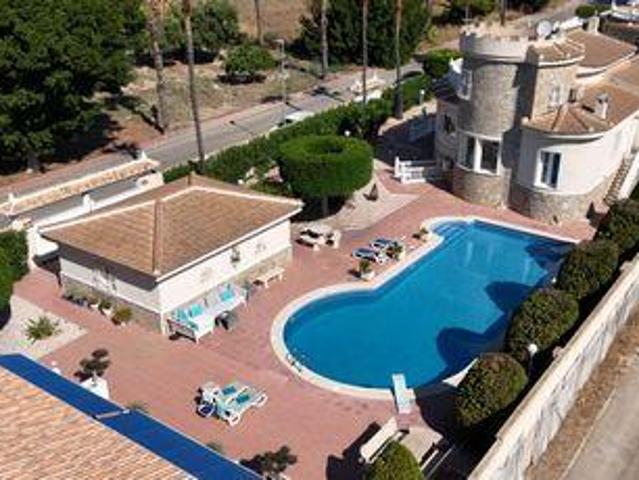 Chalet en venta en Quesada, Jaén