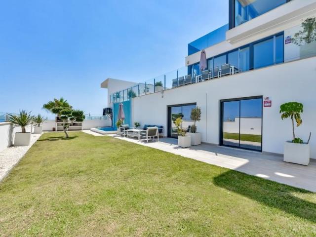 Chalet en venta en la Marina Baixa, Valencia