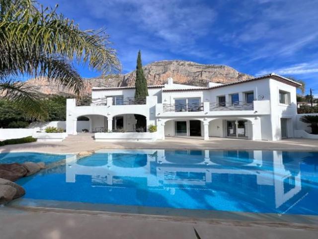 Chalet en venta en Diputació, l'Alacantí