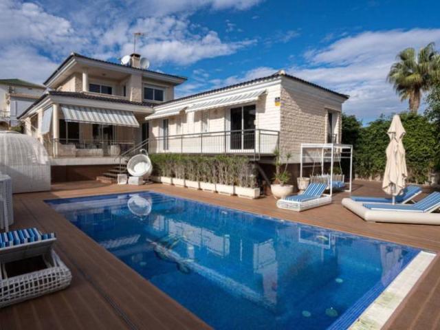 Villa en venta en La Mata, Torreblanca