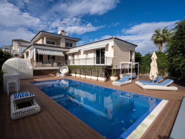Chalet en venta en Cabo Cervera-Playa la Mata, el Baix Segura / La Vega Baja