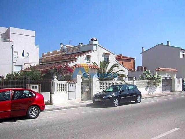 Chalet en venta en Urbanització Platja d'Oliva, la Safor