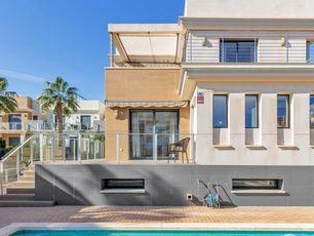 Chalet en venta en Urbanización La Zenia II, el Baix Segura / La Vega Baja