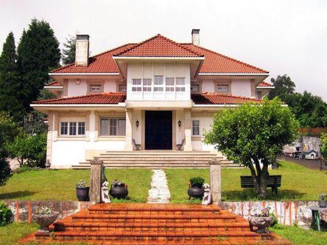 Chalet en venta en Sarela de Arriba, Santiago