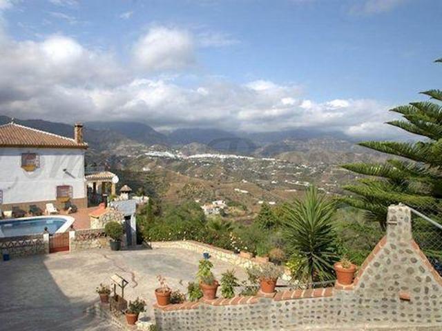 Villa en alquiler en Torrox