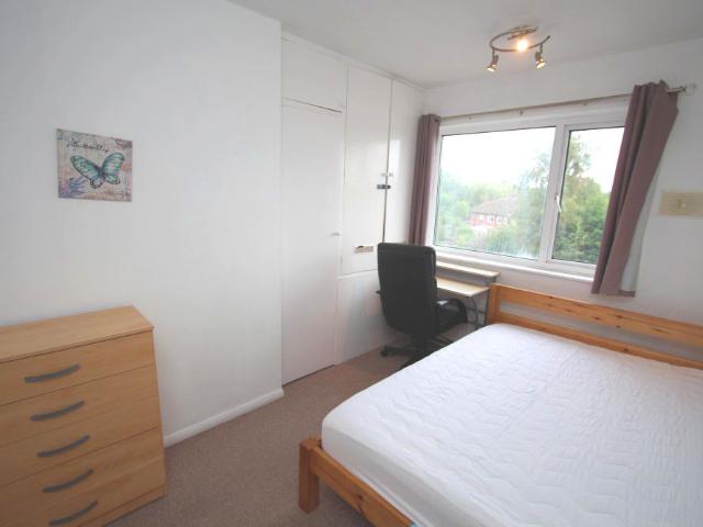 House for rent in Berrylands, Greater London