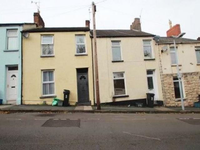 Room for rent in Stow Hill, Wales