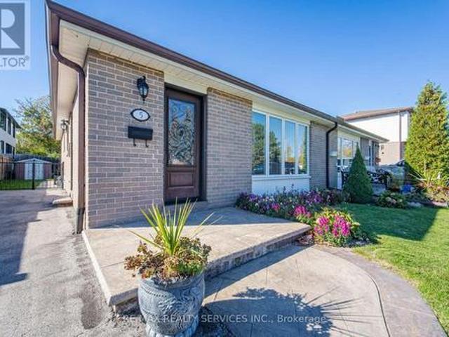 House for sale in Brampton, Golden Horseshoe