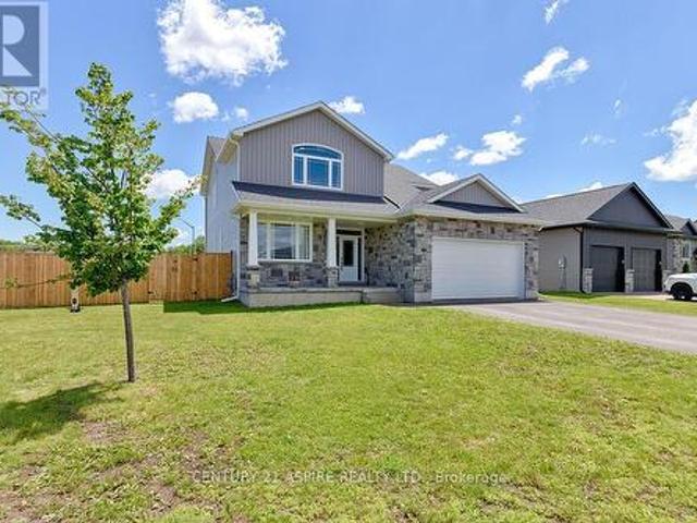 House for sale in Renfrew, Ontario