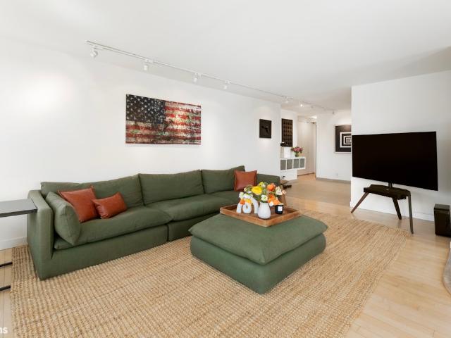 Condo for sale in Arverne, New York