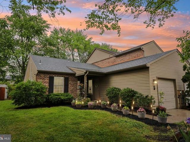 Townhouse for sale in Mount Laurel, New Jersey