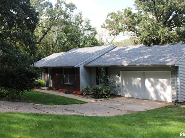House for sale in Blue Grass, Iowa
