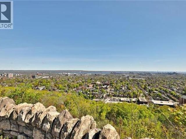 Condo for sale in Raleigh, Hamilton