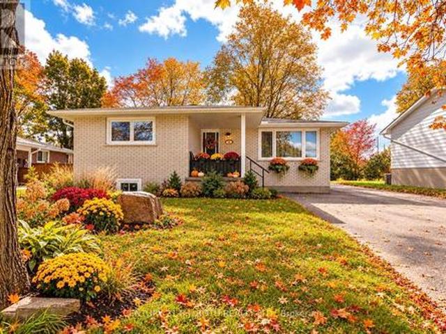 House for sale in Barrie, Central Ontario