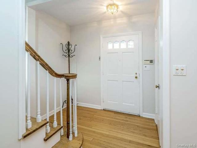 House for sale in Glenwood Landing, Nassau County