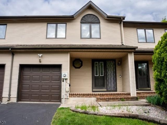 Townhouse for sale in Raritan, New Jersey