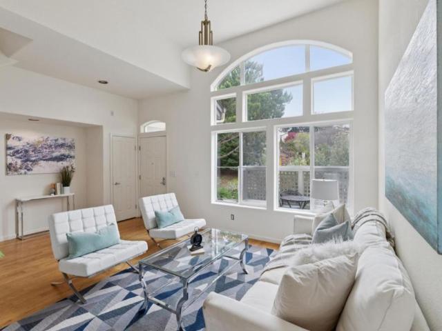 Townhouse for sale in San Mateo, California