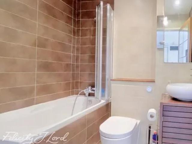 Apartment for rent in Mile End, Greater London