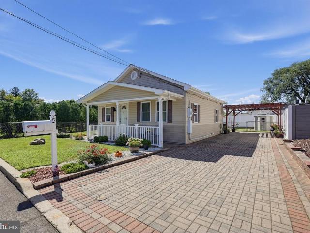 House for sale in Trenton Gardens, Hamilton Township