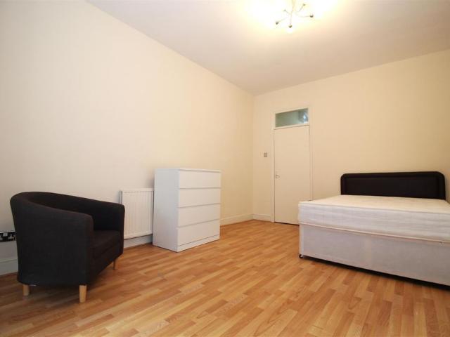 Apartment for rent in Highfields, Old Wharf