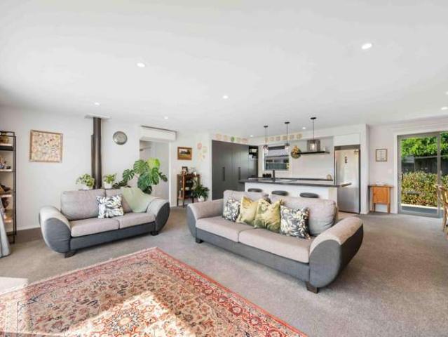 House for sale in Otakou