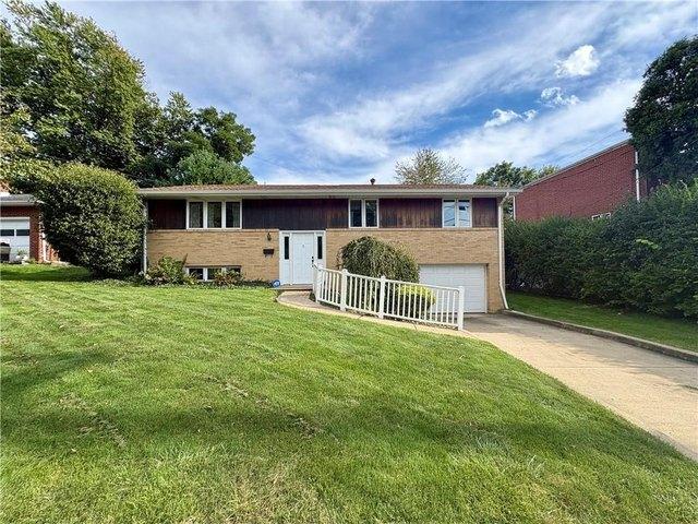 House for sale in Zelienople, Butler County