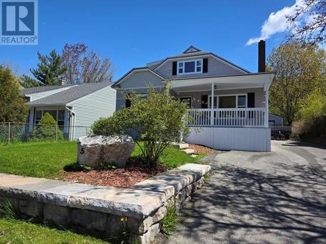 House for sale in Corner Brook, Newfoundland And Labrador