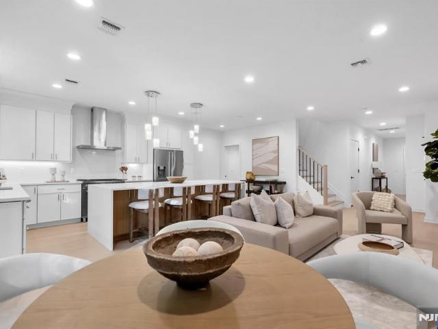Townhouse for sale in Oradell, New Jersey