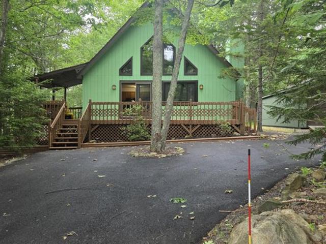 House for sale in Newfoundland, Pennsylvania