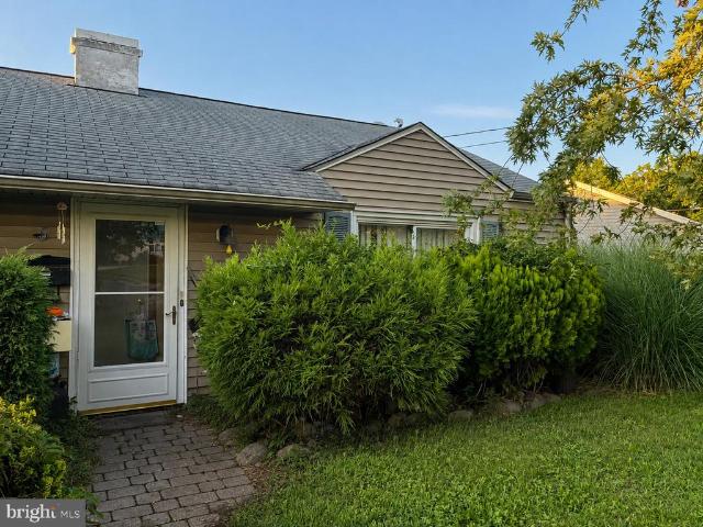 House for sale in Edison, New Jersey